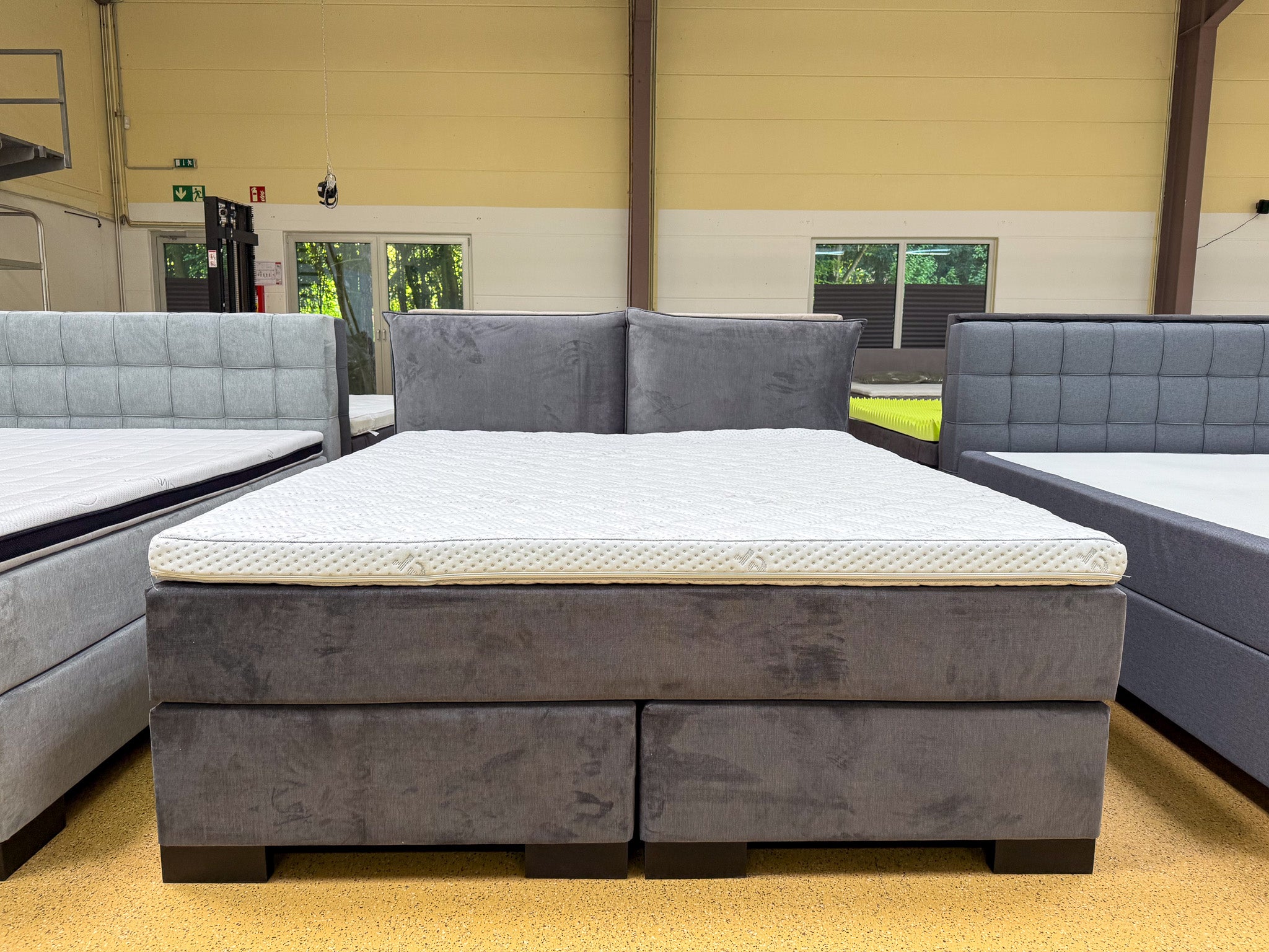 Boxspringbett 180x200 Samt Stoff Grau 5 Teilig