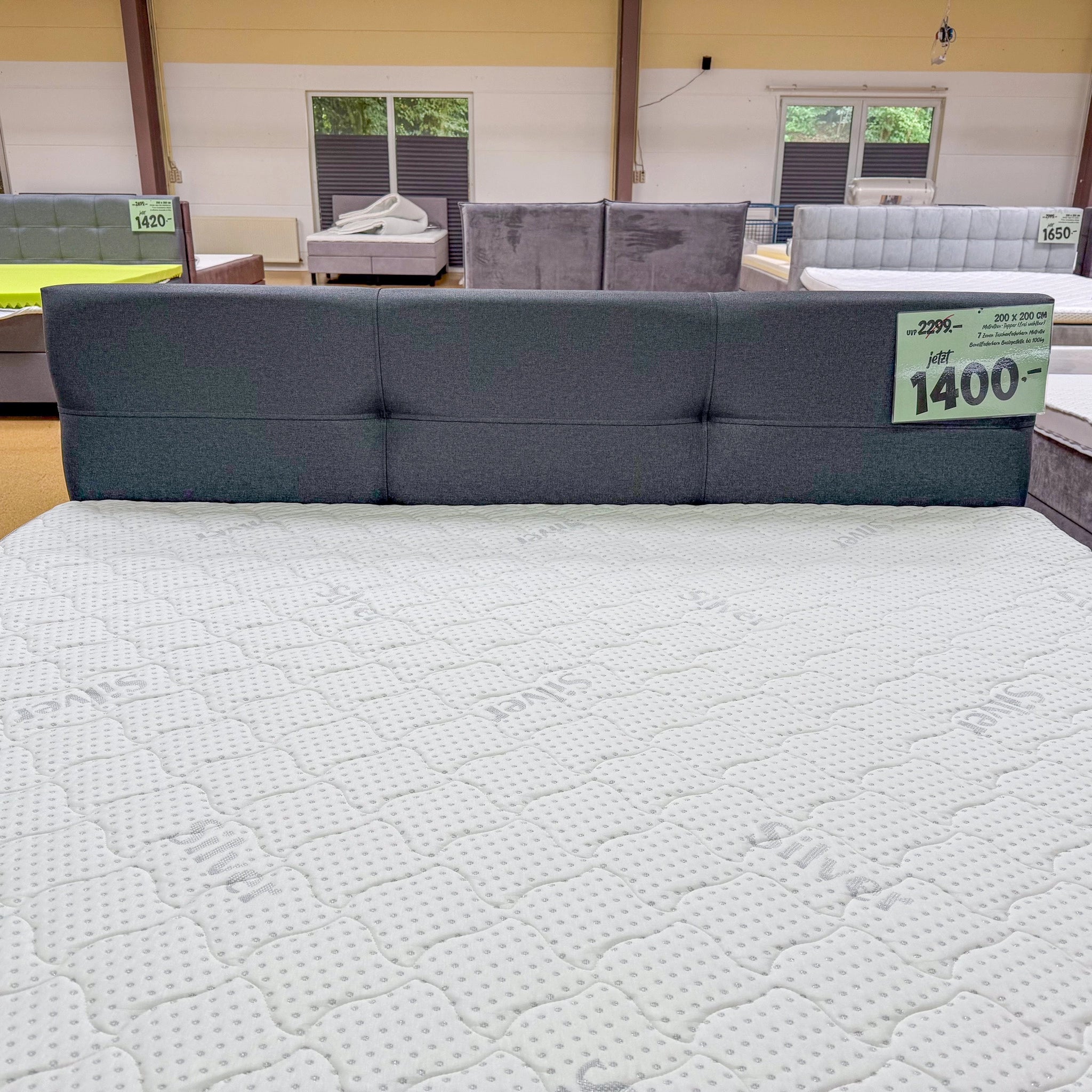 Boxspringbett 200x200 Stoff Grau 5 Teilig