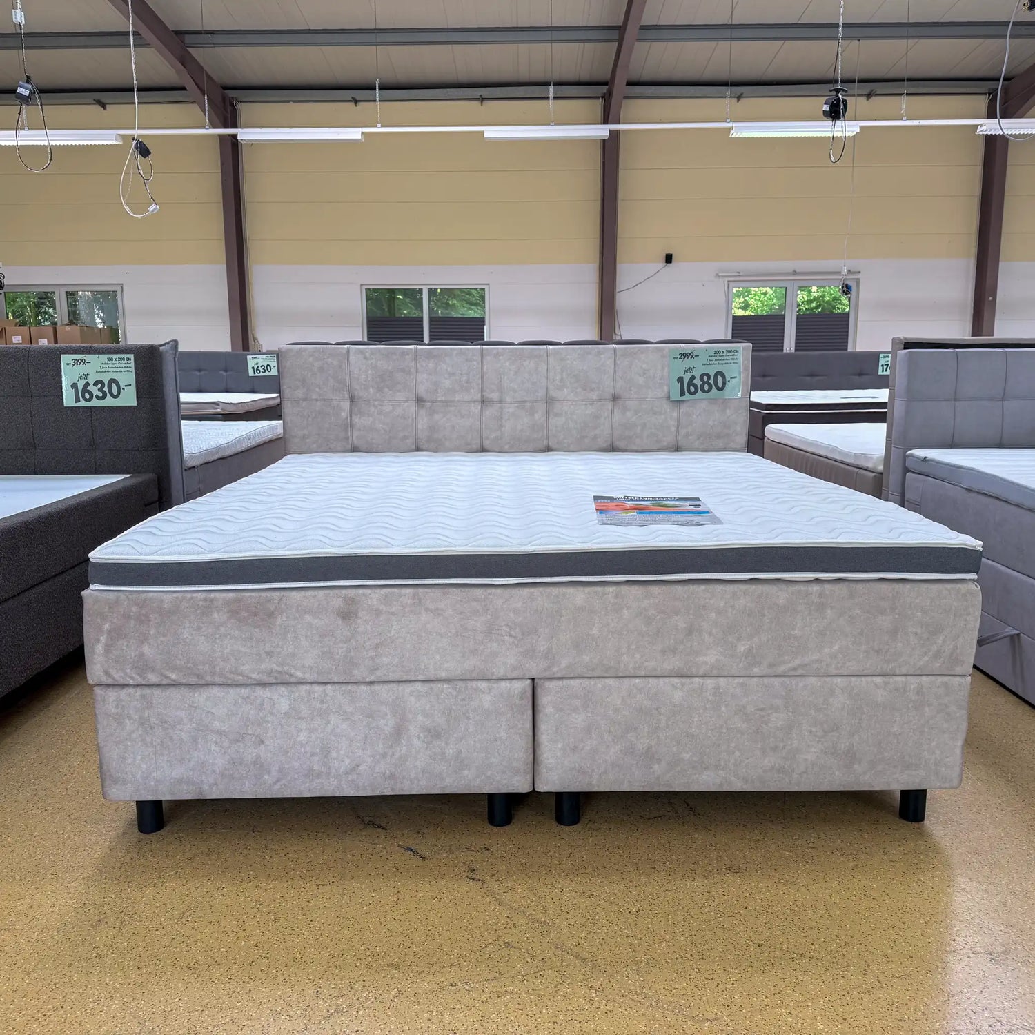 Boxspringbett 200x200 Beige Stoff 5 Teilig