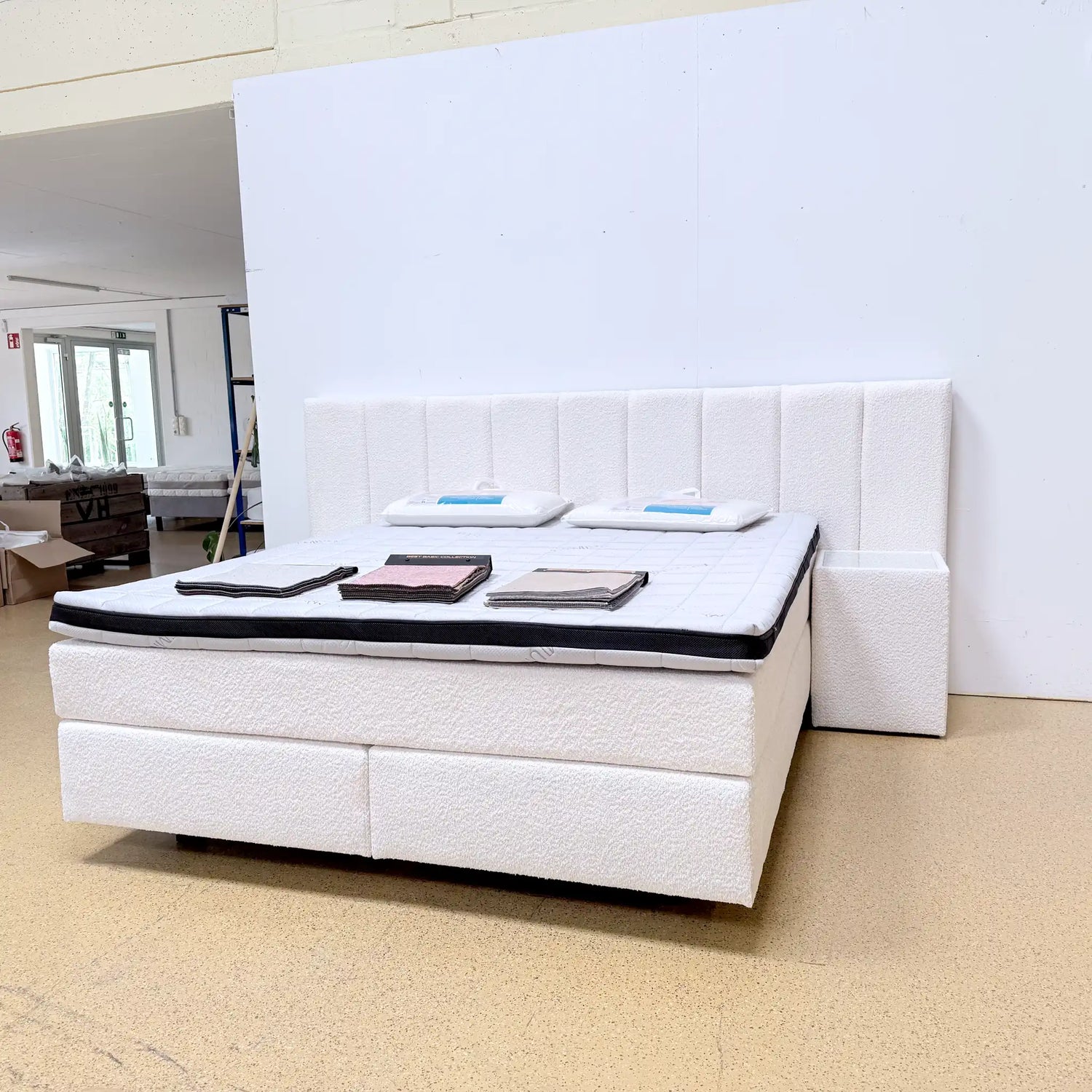 Boxspringbett 180x200 Stoff Bouclé Weiß Elfenbein 5-Teilig Bouclet