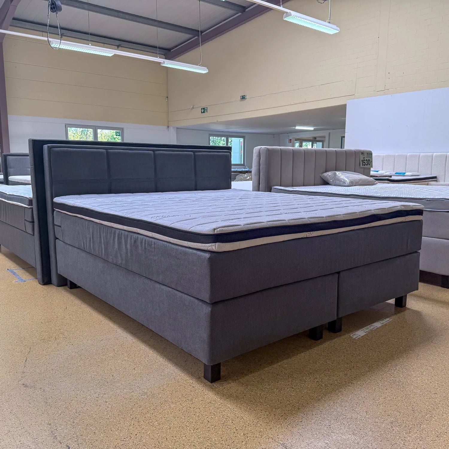 Boxspringbett 180x200 Stoff Dunkelgrau 5 Teilig