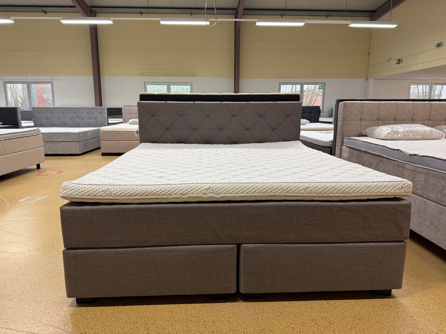 Boxspringbett 180x200 Beige / Braun 5 Teilig