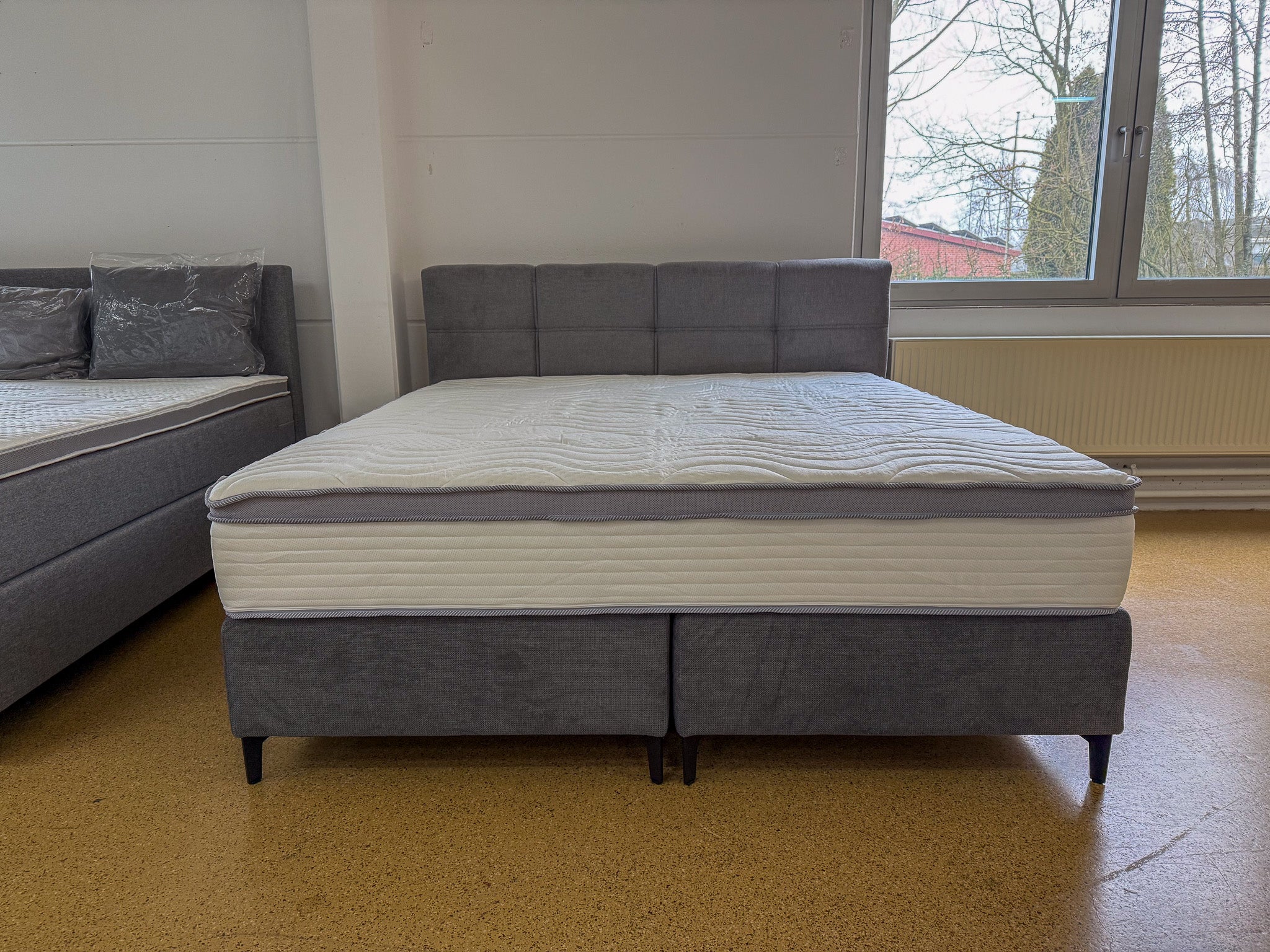 Boxspringbett Grau mit Micro Taschenfederkern 1000 Federn