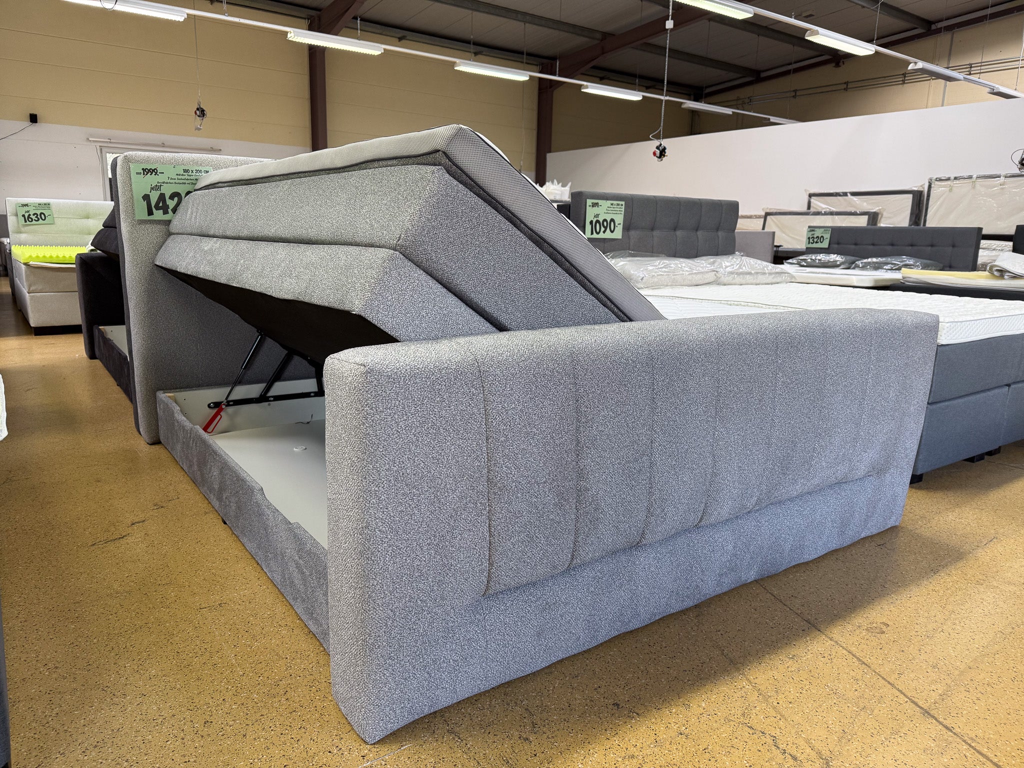 Boxspringbett mit Bettkasten Grau Silber 180x200