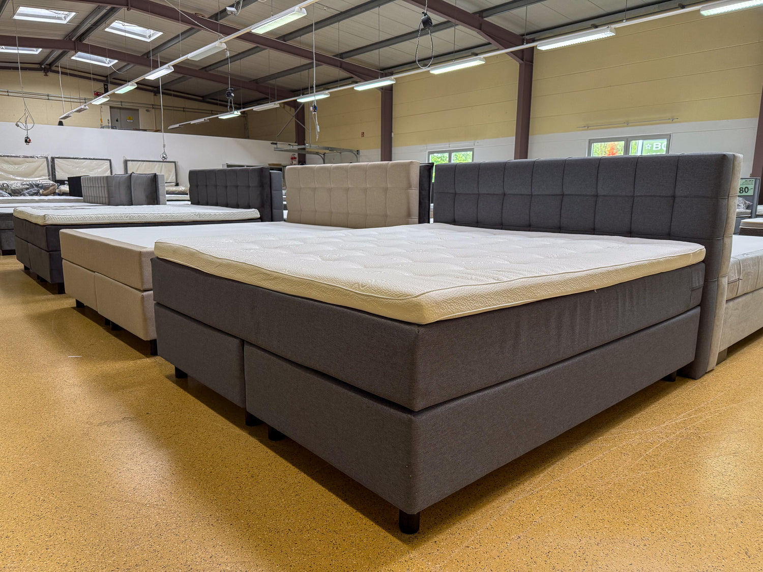 Boxspringbett 180x200 Stoff Grau 5 Teilig