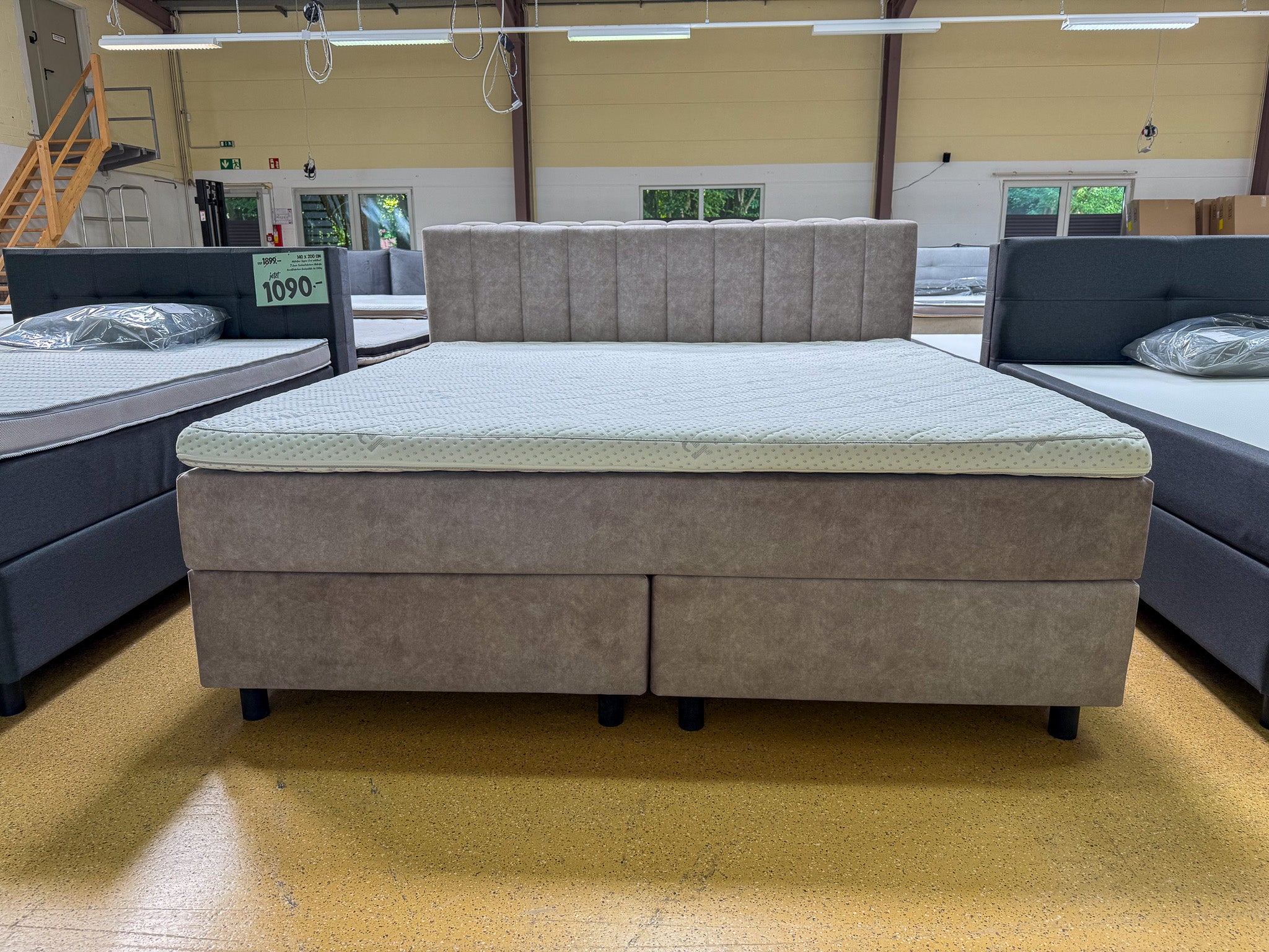 Boxspringbett 200x200 Stoff Samt Beige 5 Teilig