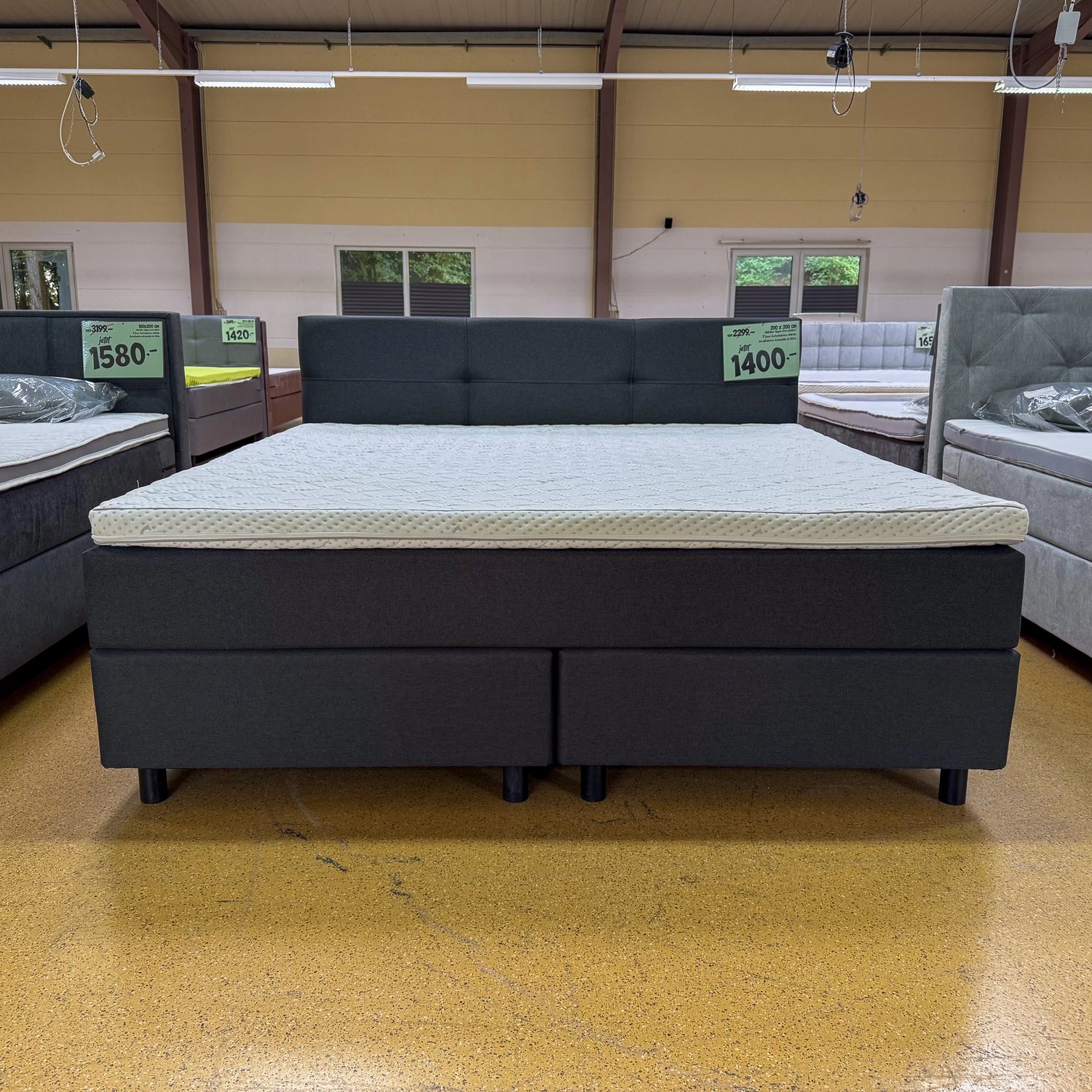 Boxspringbett 200x200 Stoff Grau 5 Teilig