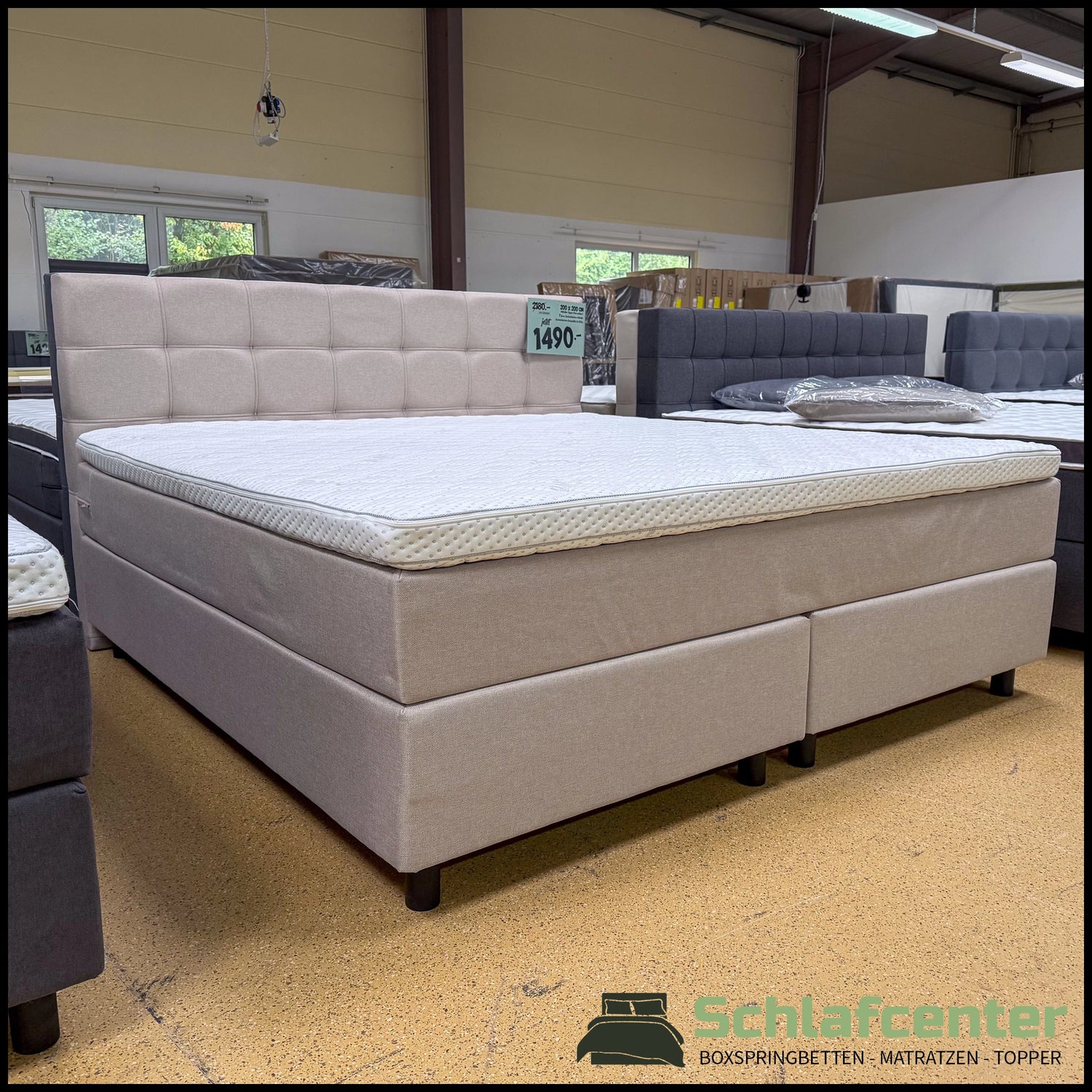 Boxspringbett 200x200 Stoff Beige 5 Teilig