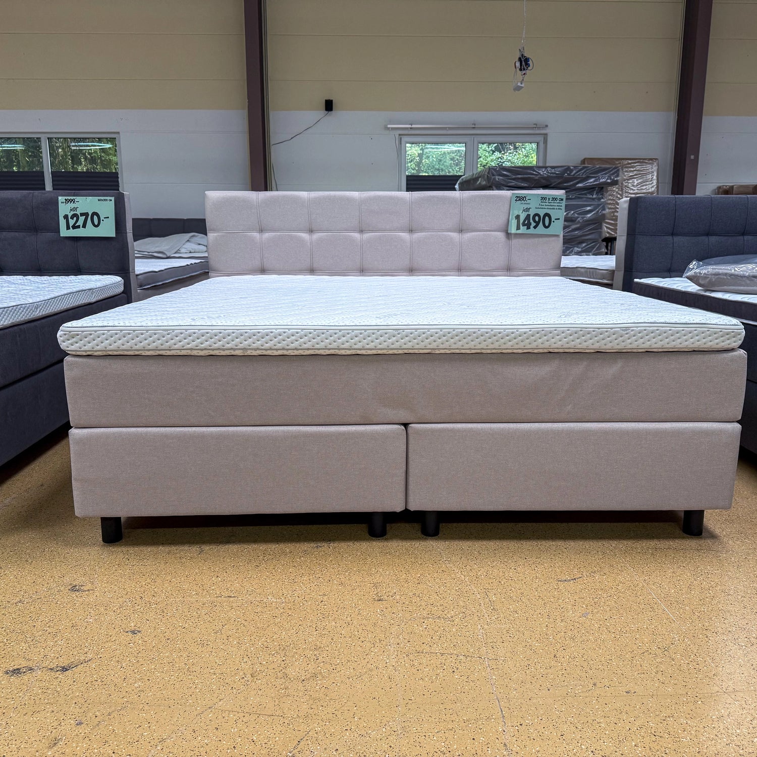 Boxspringbett 200x200 Stoff Beige 5 Teilig