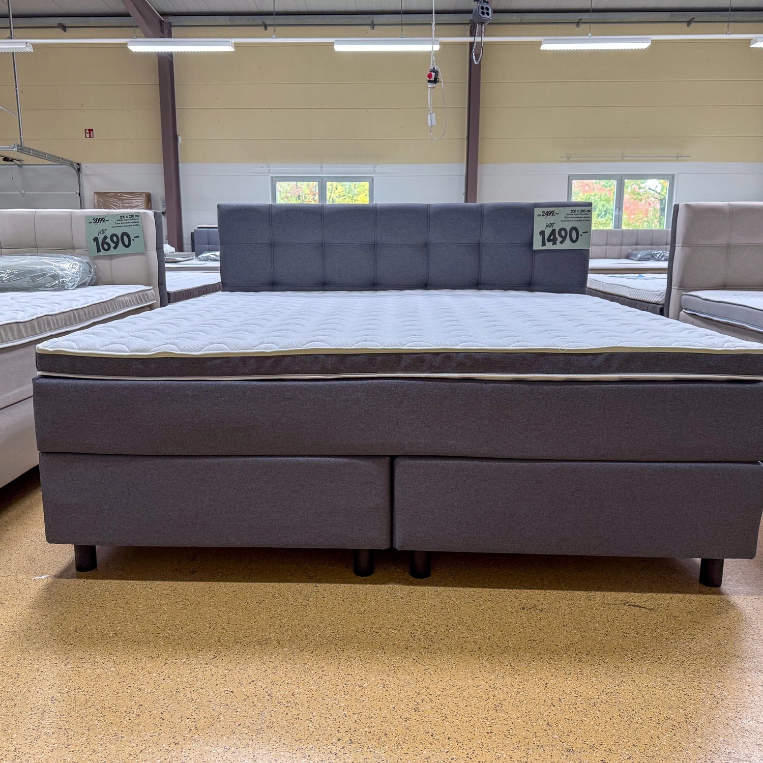 Boxspringbett 200x200 Grau Stoff 5 Teilig