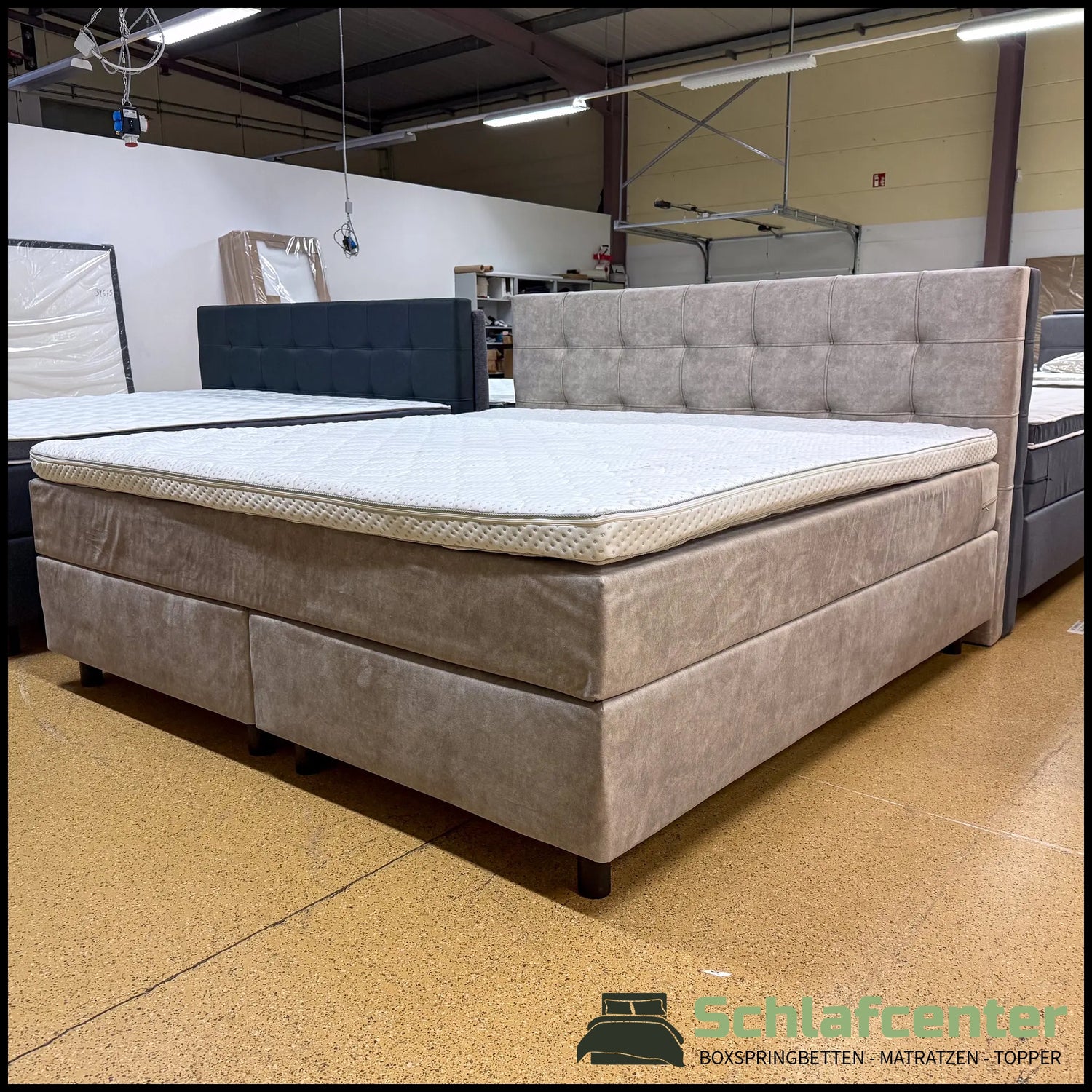 Boxspringbett 200x200 Beige Stoff 5 Teilig