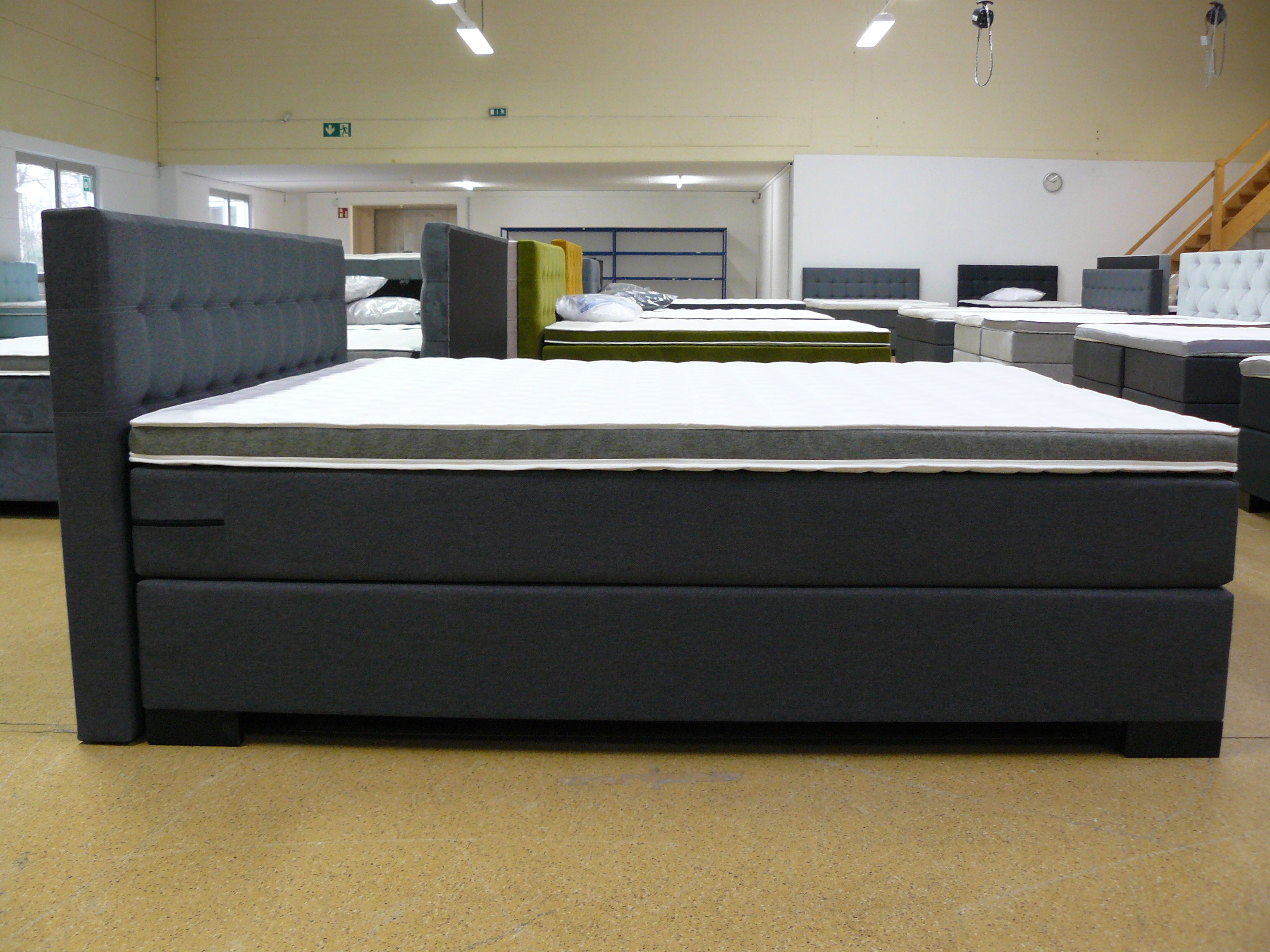 Boxspringbett Hilla 5 Teilig - Dunkelgrau - 200x220 Bett