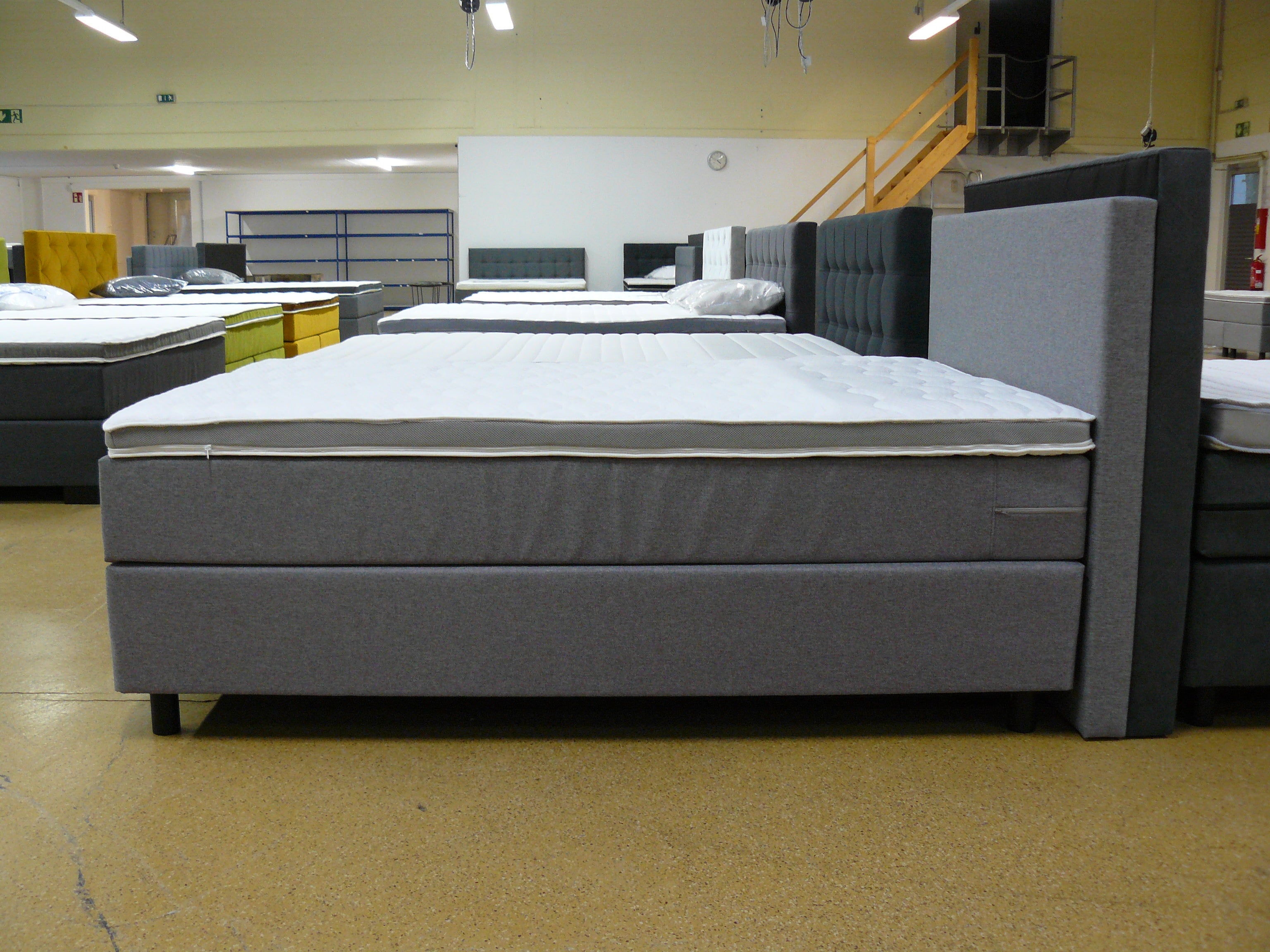 Boxspringbett Pal 5 Teilig - Hellgrau - 140x200 Bett