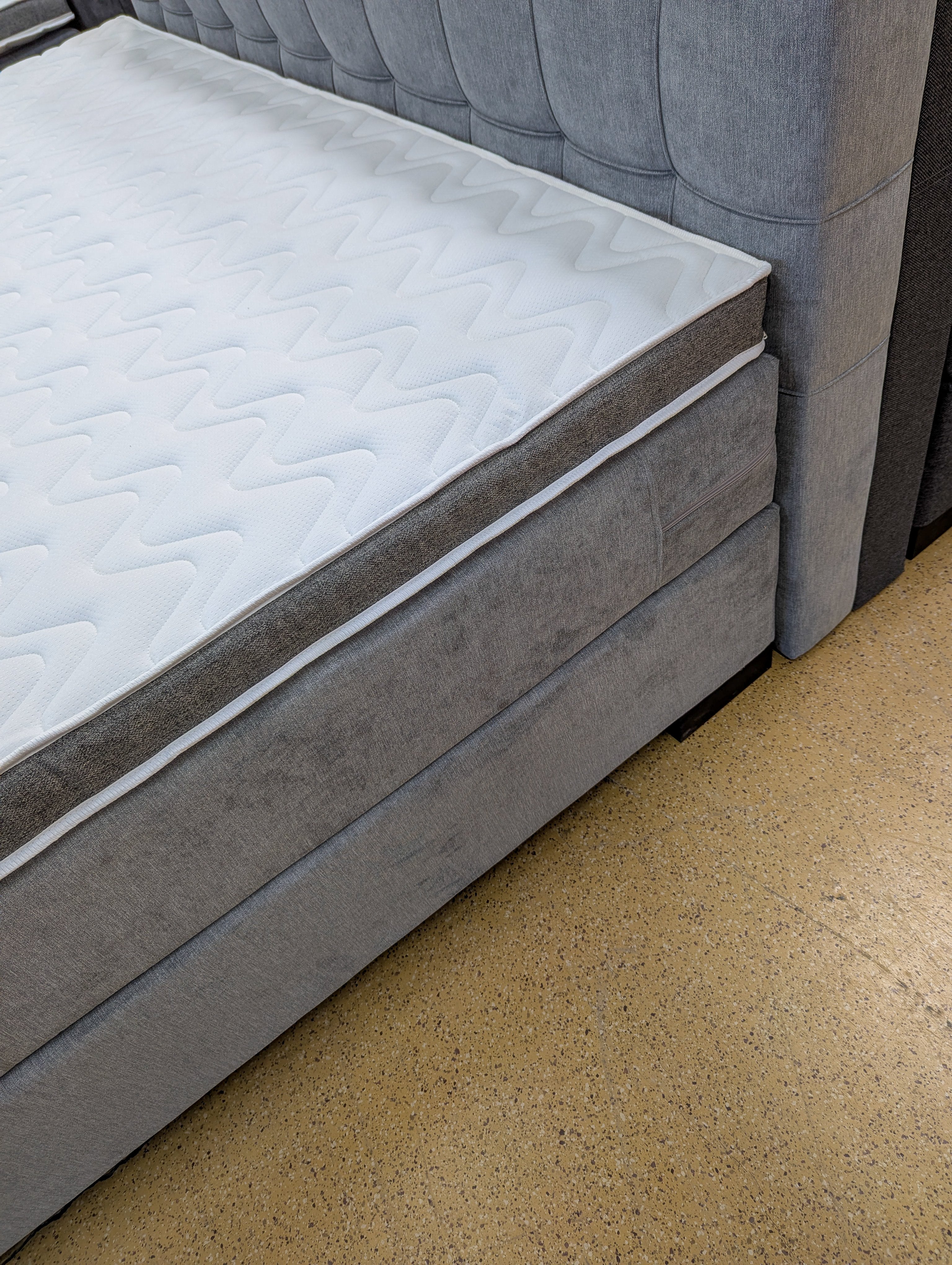 Boxspringbett Emil 5 Teilig - Hellgrau - 200x220 Bett